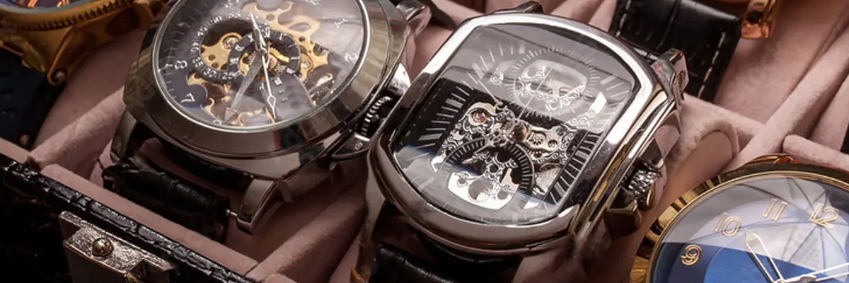 Guide to Buying Gadgets and Watches in Dubai