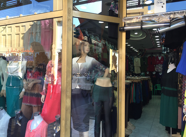 Deira fabric market